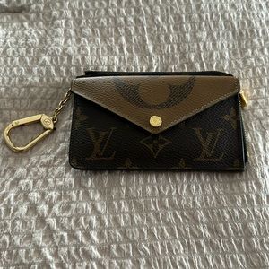 Louie Vuitton Monogram Reverse Card Holder